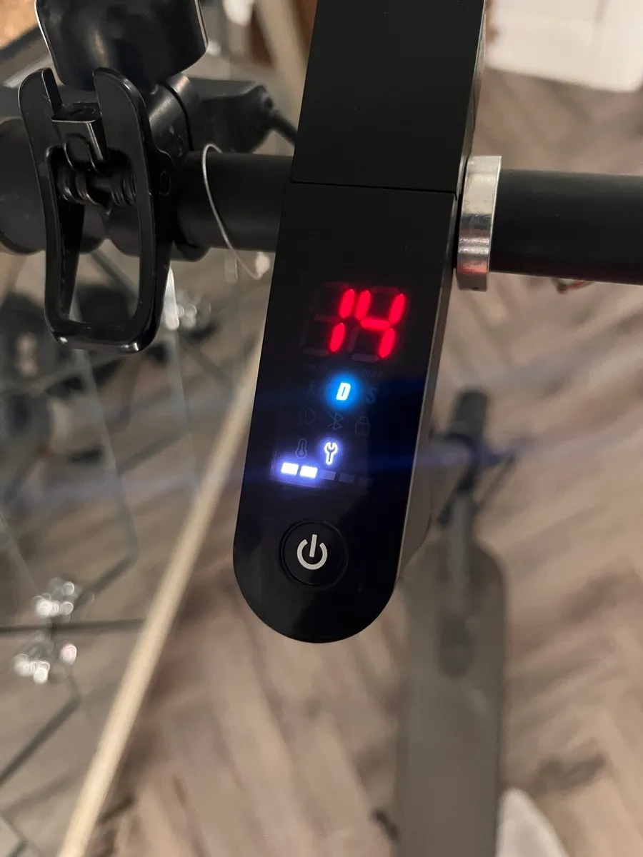 Electric scooter - Image 3