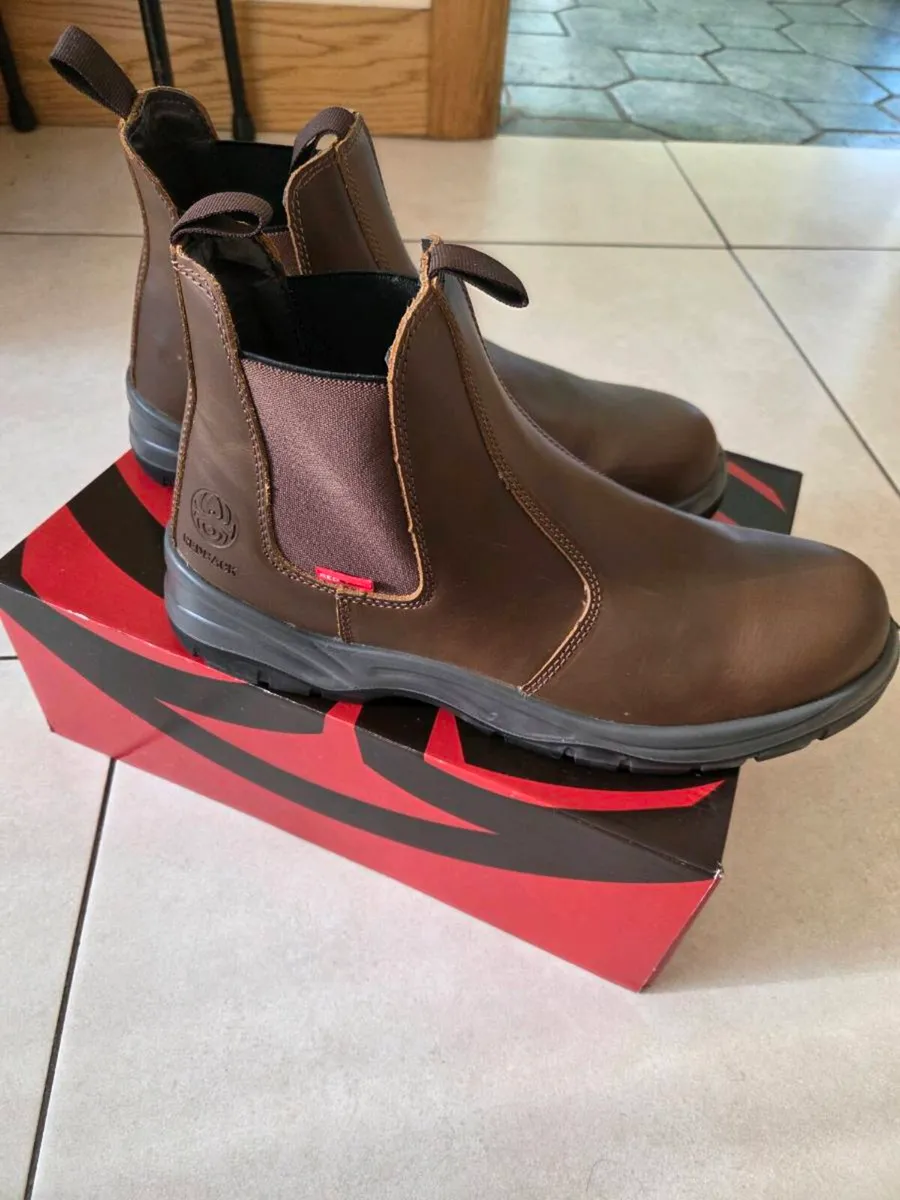 RedBack Mens working Safely Boots    Size 11/46 - Image 1