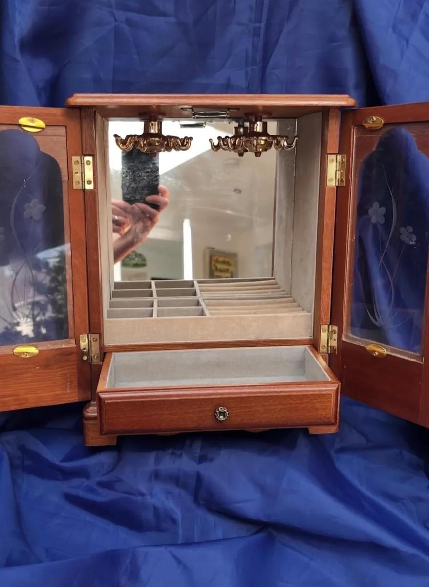 Jewellery Box - Image 2