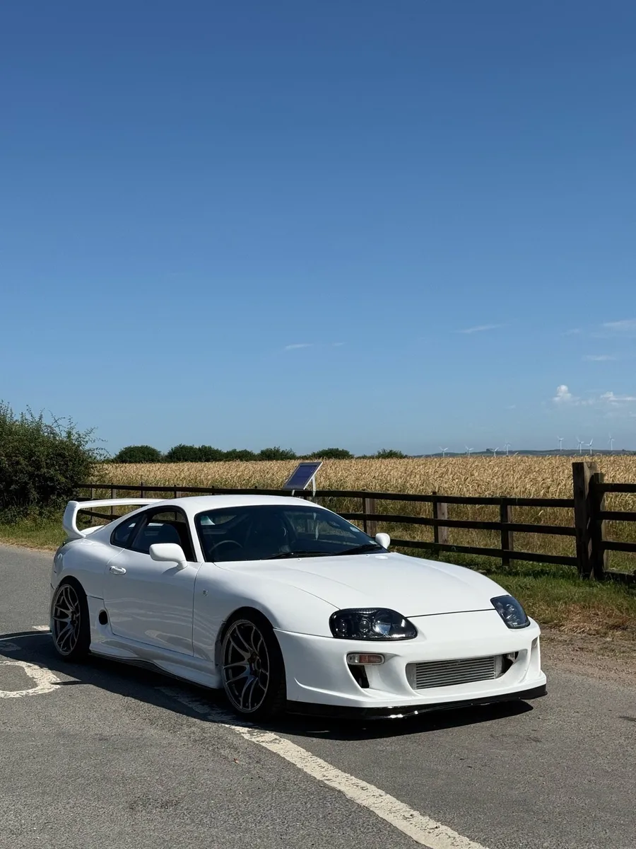Toyota supra - Image 1