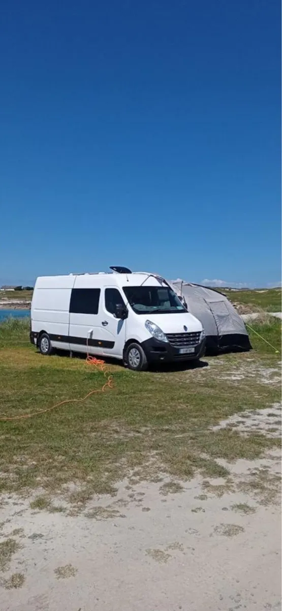 Renualt Master Campervan 2011 - Image 1