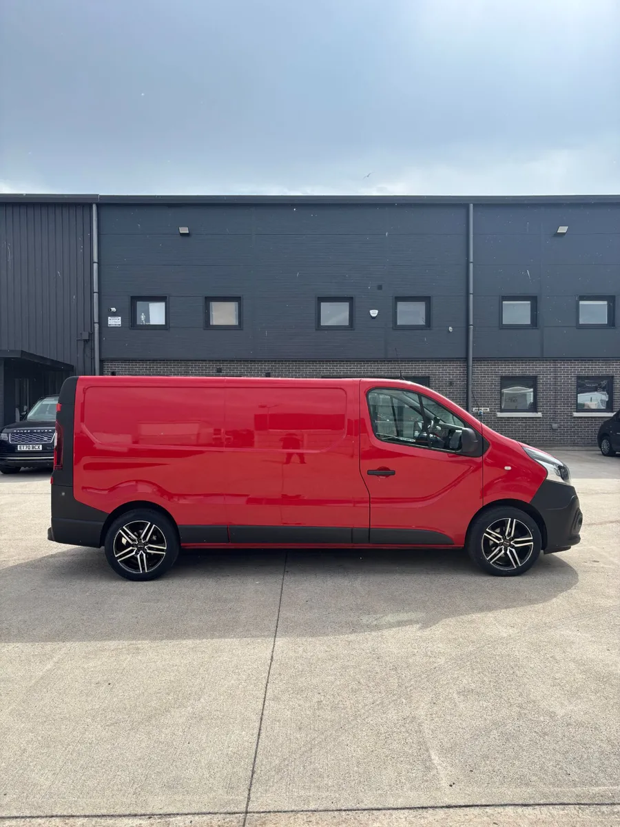 2021 Renault Trafic Business+ 2.0d - Image 2