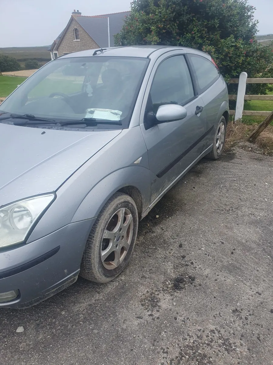Ford Focus 2002 - Image 1
