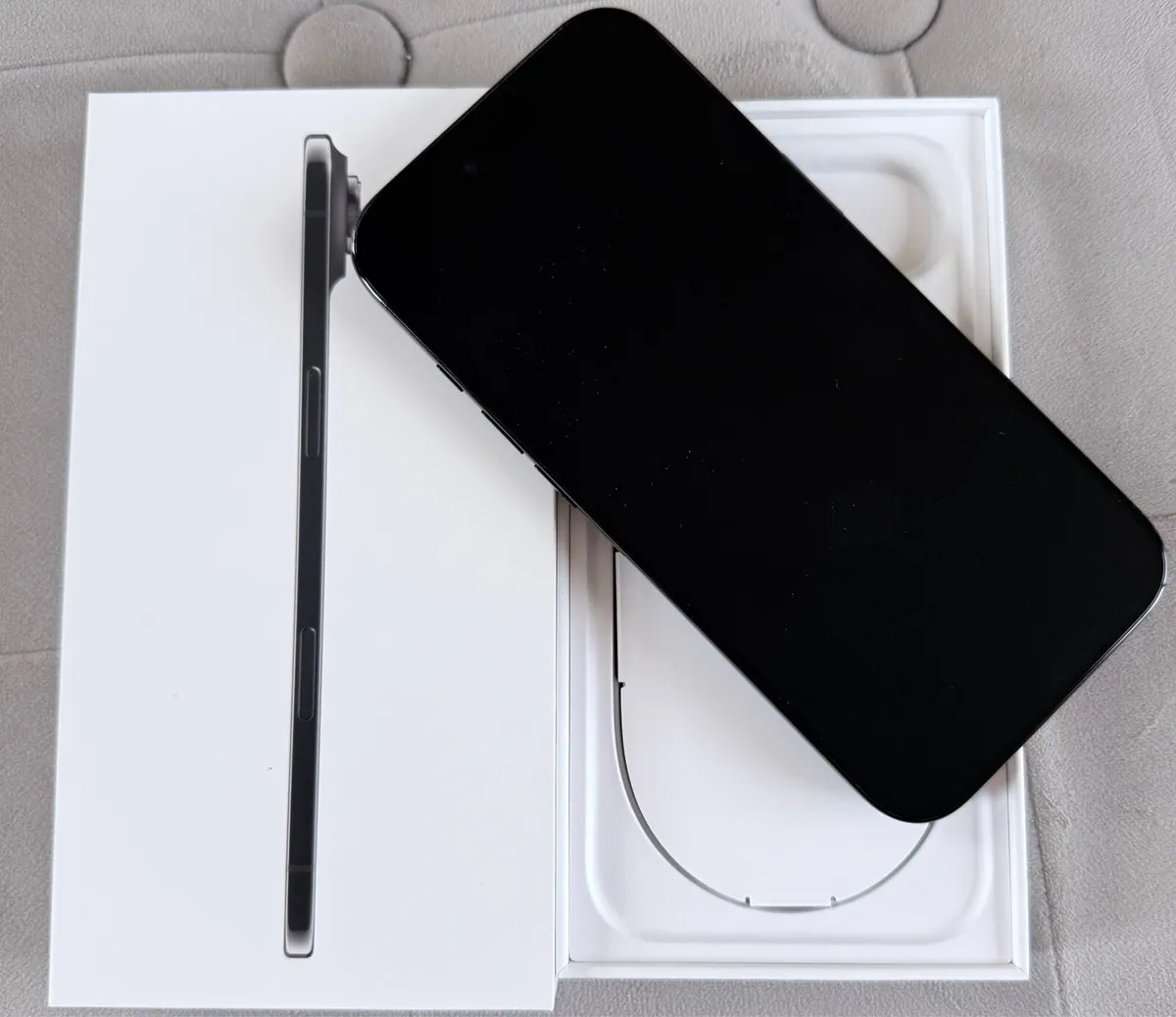 iPhone Air Space Black Titanium 256gb - Image 2