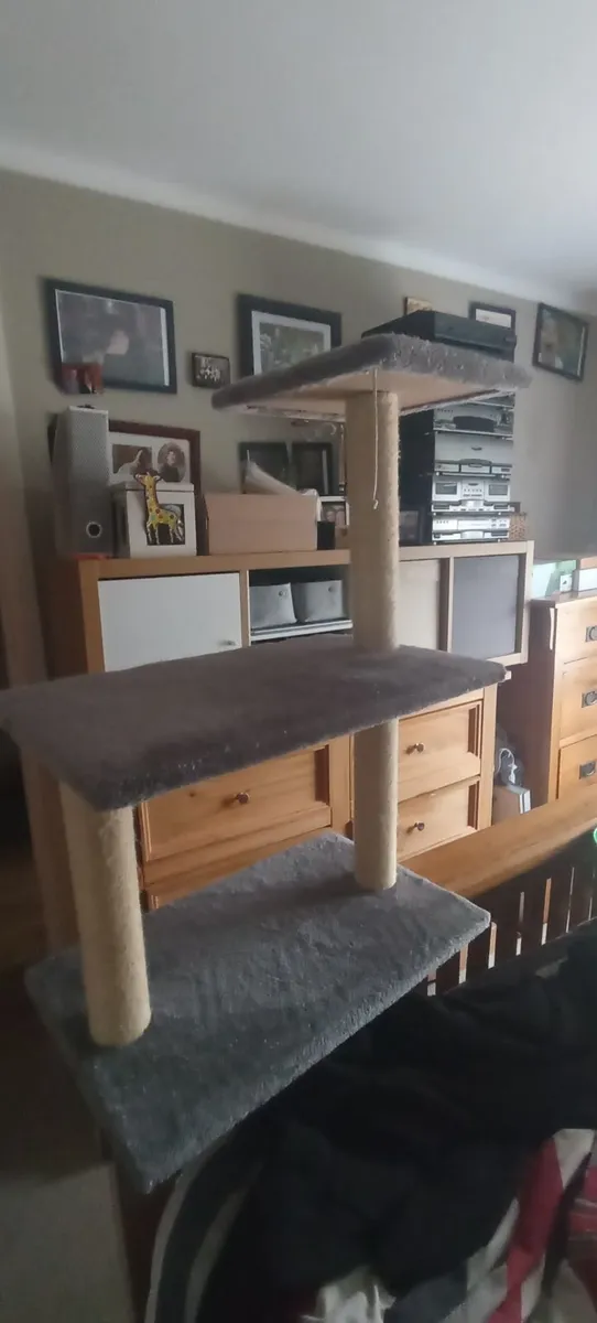 Cat tower - Image 2
