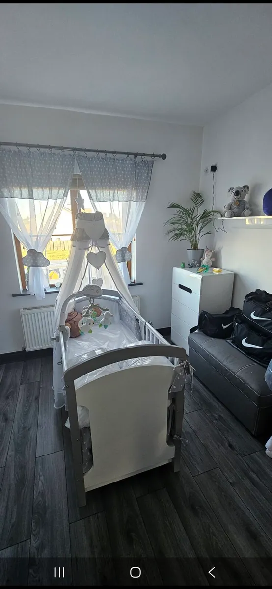 Baby cot bed - Image 3