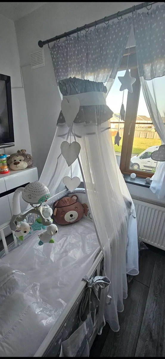 Baby cot bed - Image 4