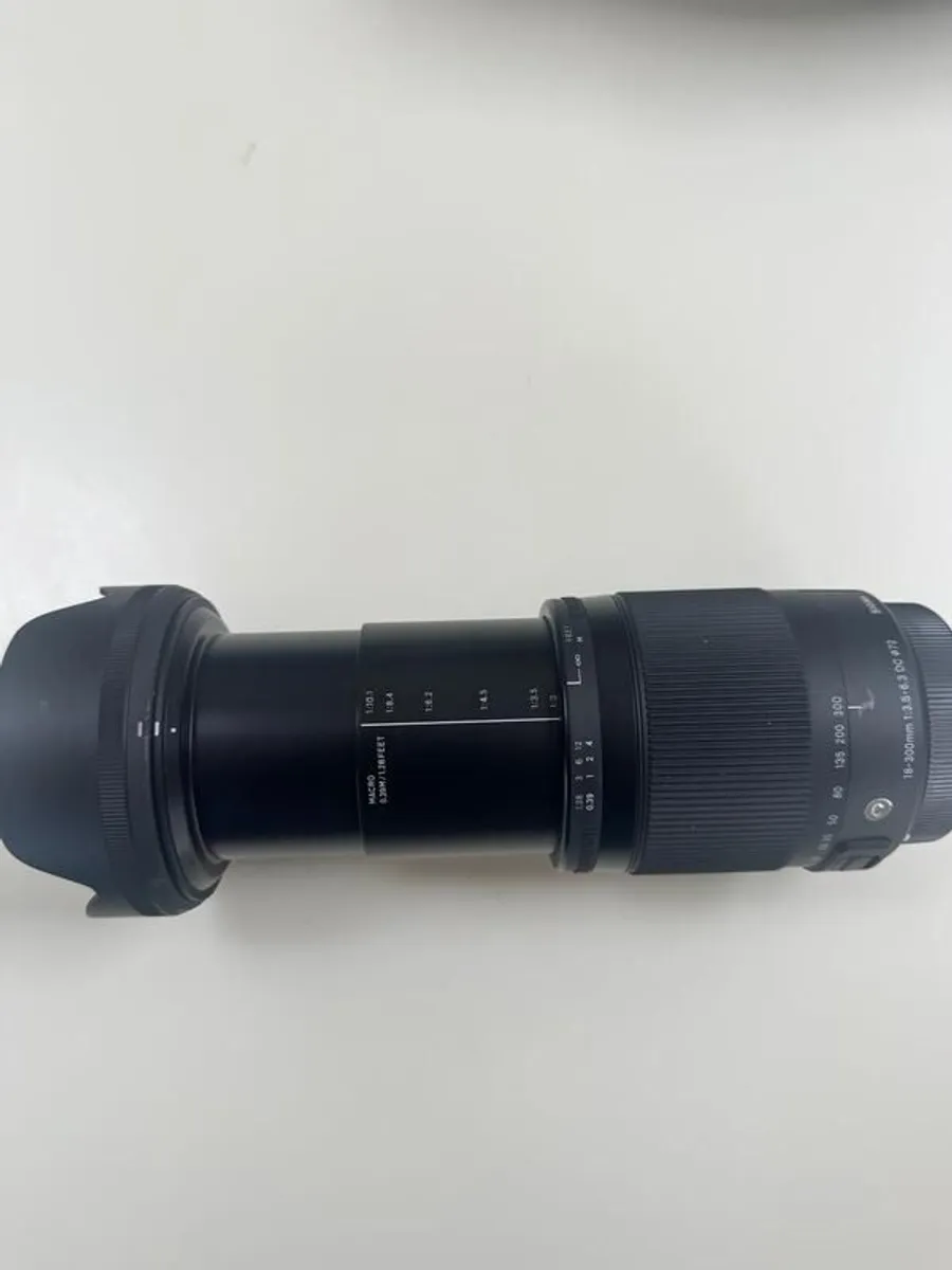 Sigma 18 - 300mm Camera Zoom Lens - Image 1