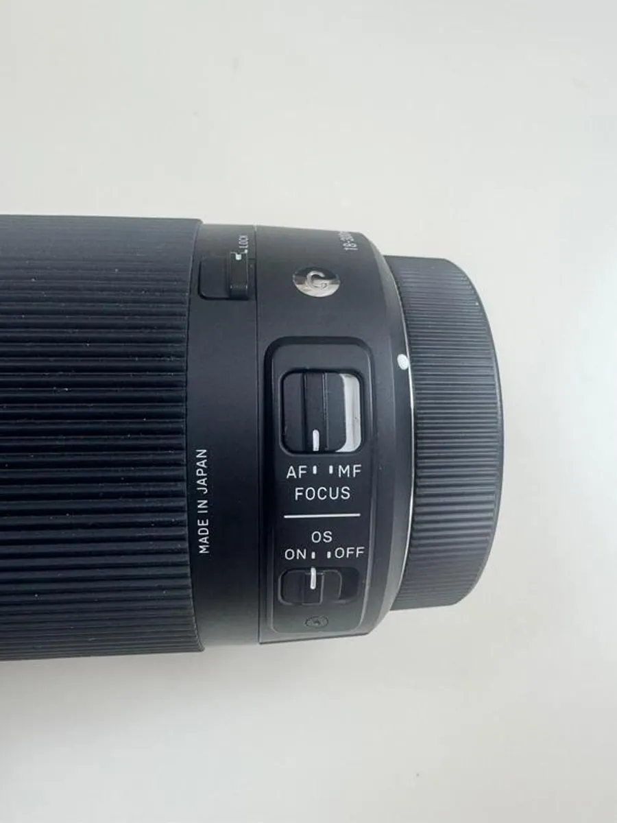 Sigma 18 - 300mm Camera Zoom Lens - Image 3