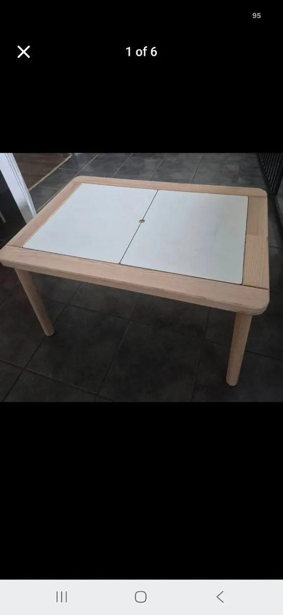 Kids art table - Image 1