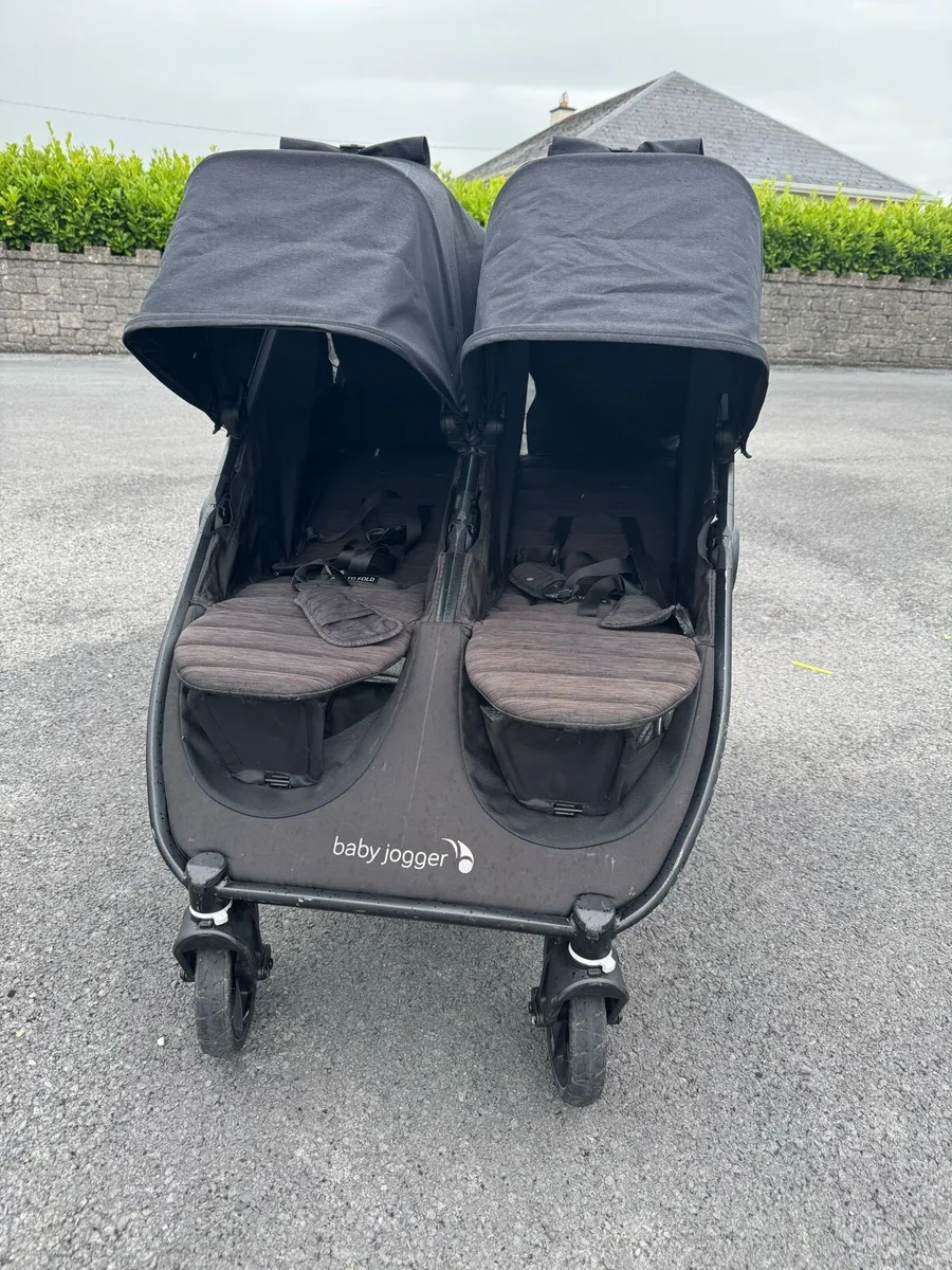 Baby jogger city mini GT double buggy - Image 1