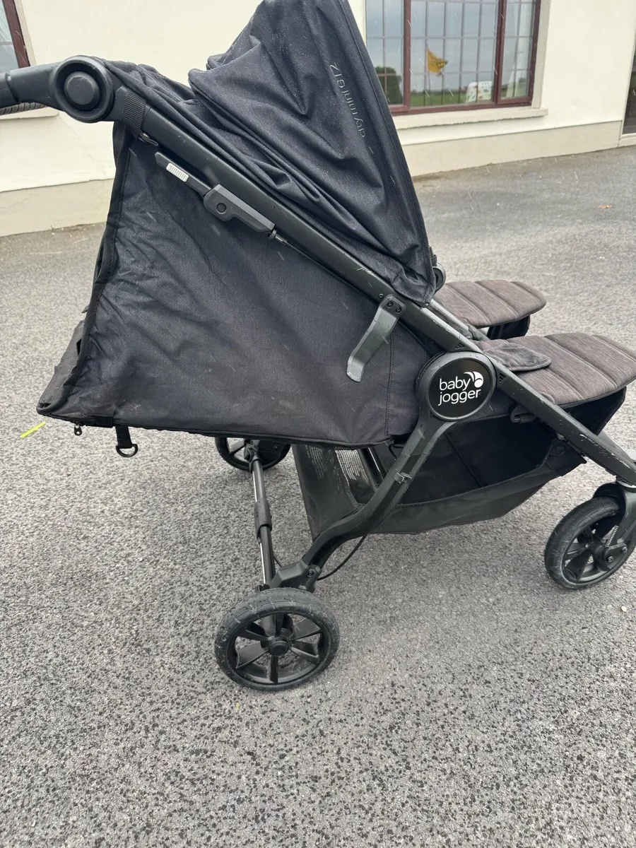 Baby jogger city mini GT double buggy - Image 4