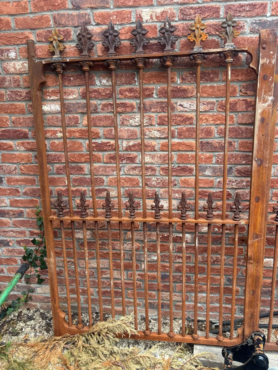 Gates Cast Iron - Image 2