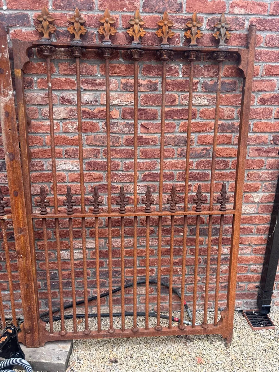 Gates Cast Iron - Image 3