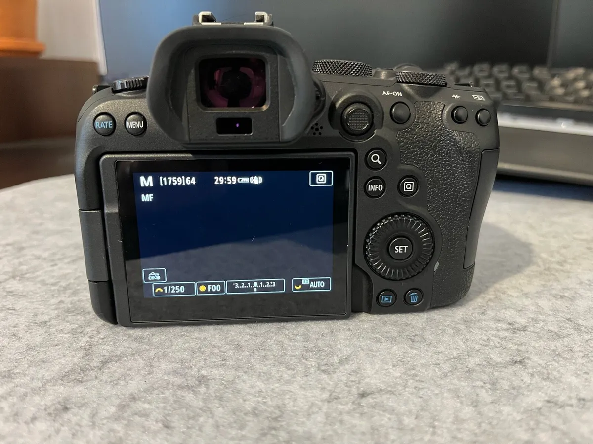 Canon R6 mark i mirrorless full frame - Body only - Image 3