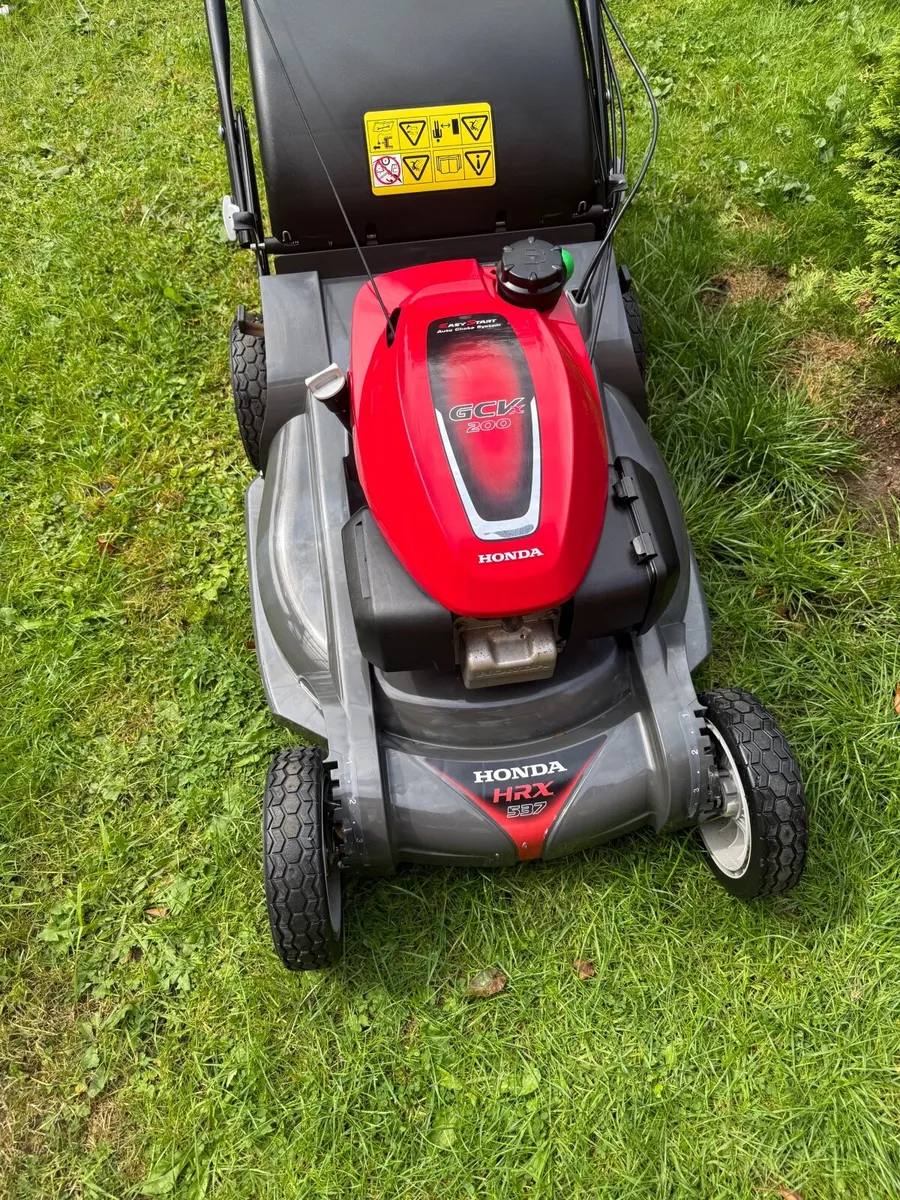 Honda HRX 537 lawnmower - Image 3