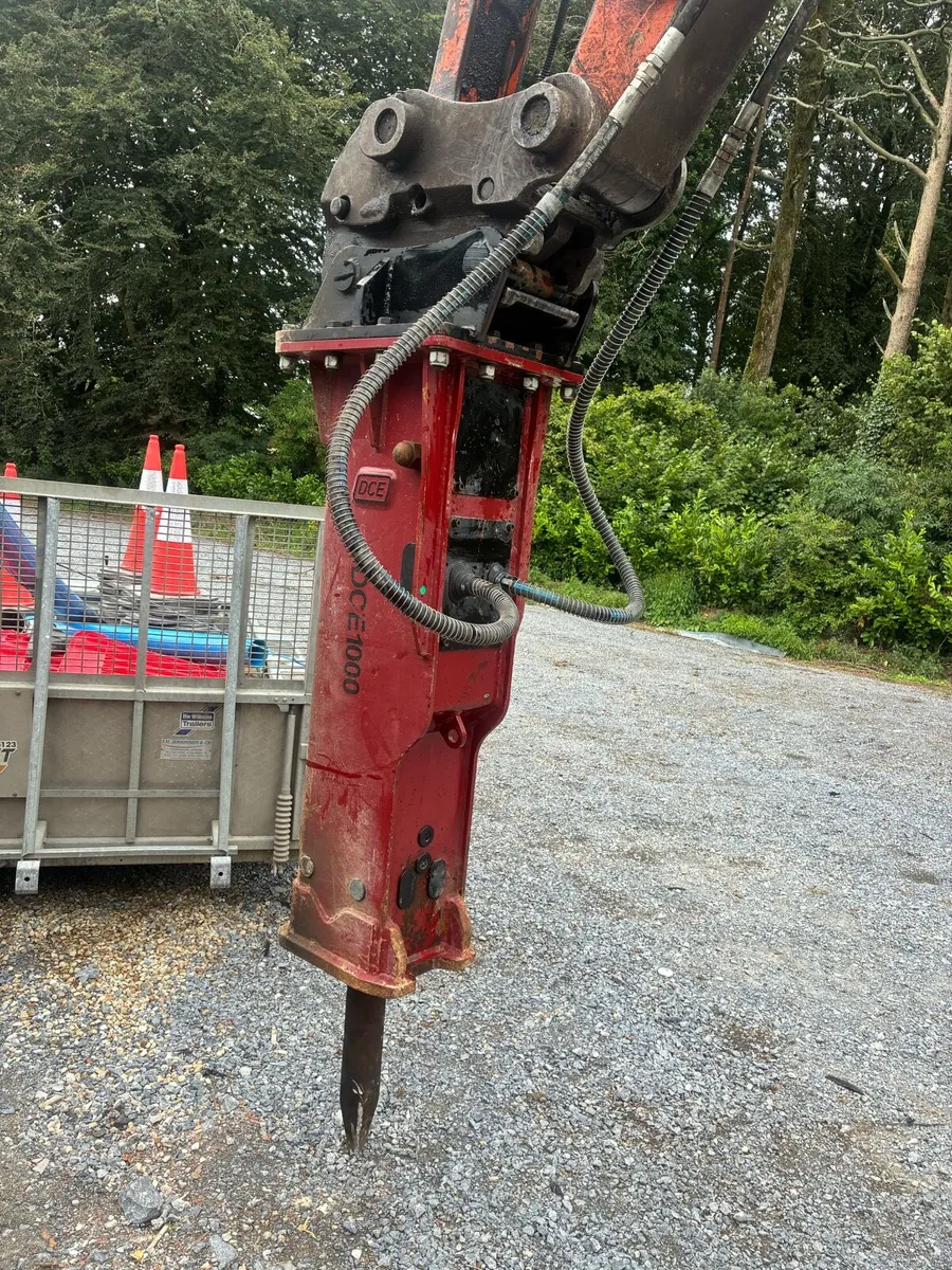 Rock breaker - Image 1