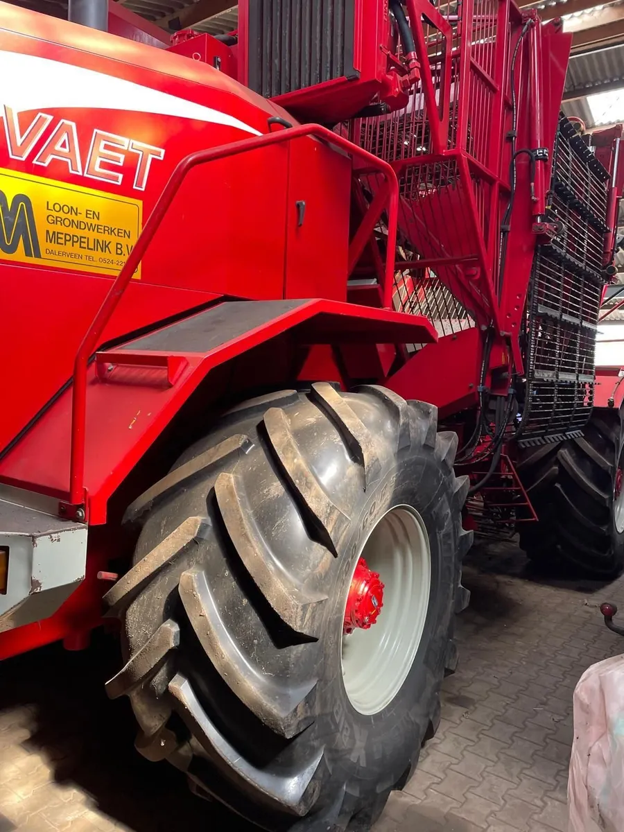 Beet Harvester 2014 Vervaet 617 - Image 2