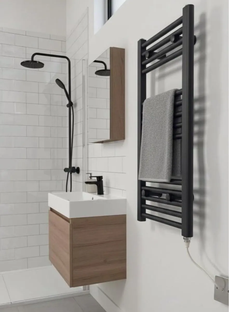 Electric Heated Towel Rail Straight 300MM - Image 3
