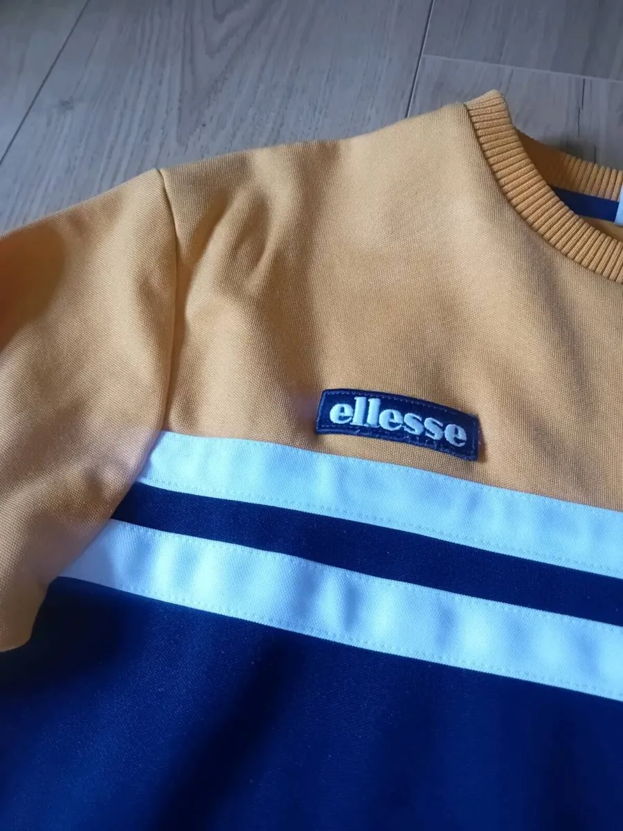 Ladies jumper. Size 8 Ellesse - Image 2