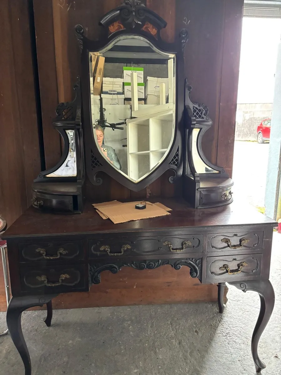 Wardrobe & Dressing Table - Nice Inlay - Image 2