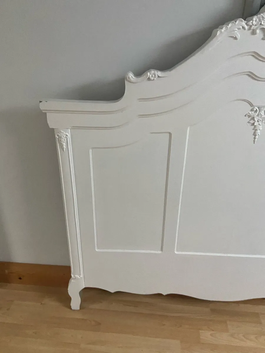 French bedroom furniture - Image 2