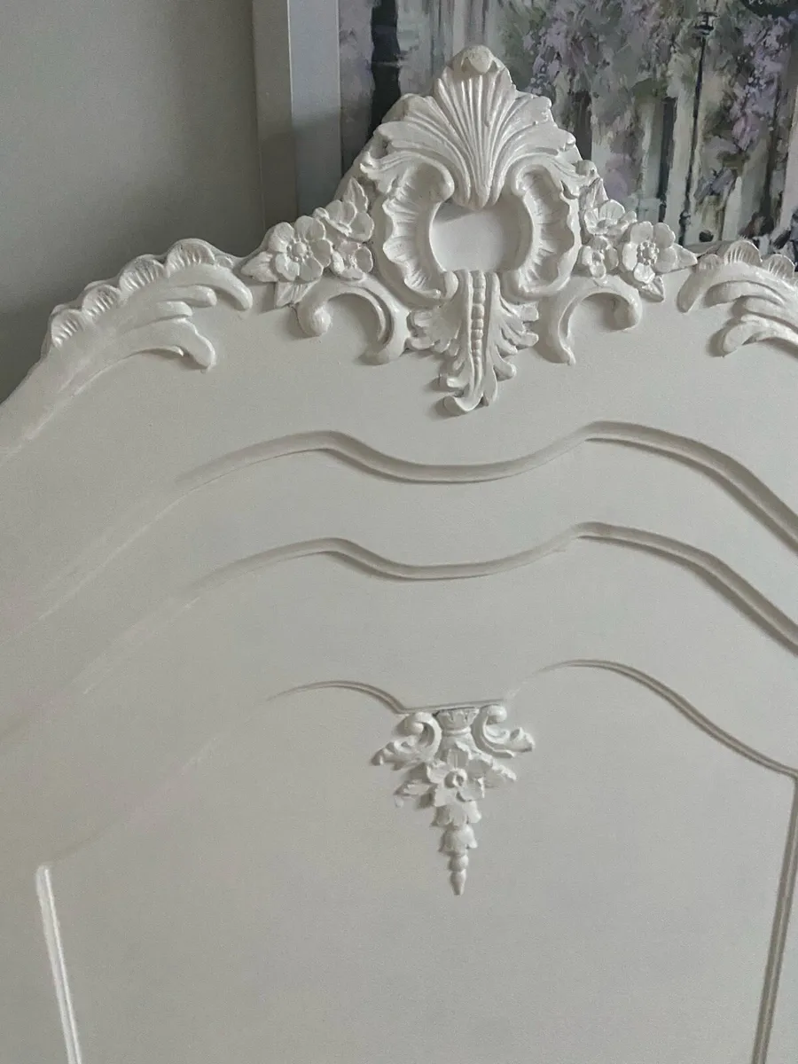 French bedroom furniture - Image 3