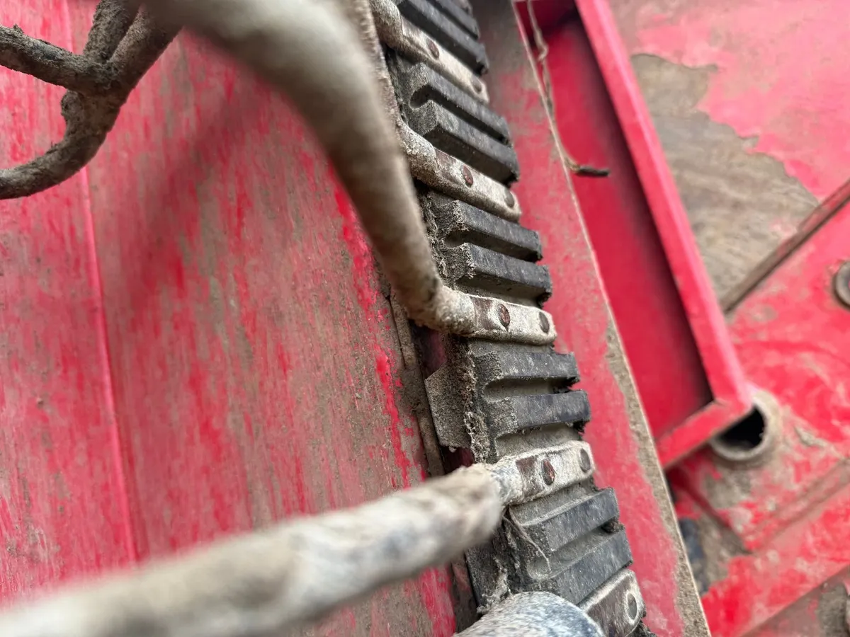 Beet Harvester - Image 4