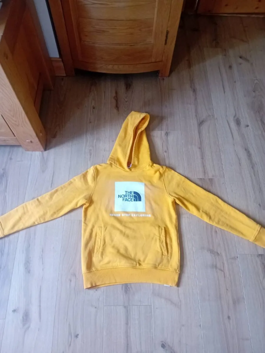 North Face hoodie youth size Large - Image 1