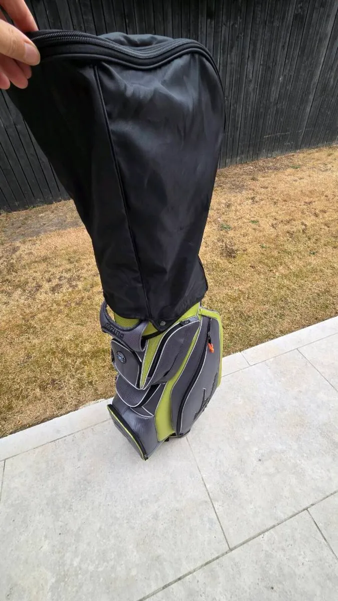 Mizuno Golf Cart / Trolley Bag with Rain Hood - Image 1