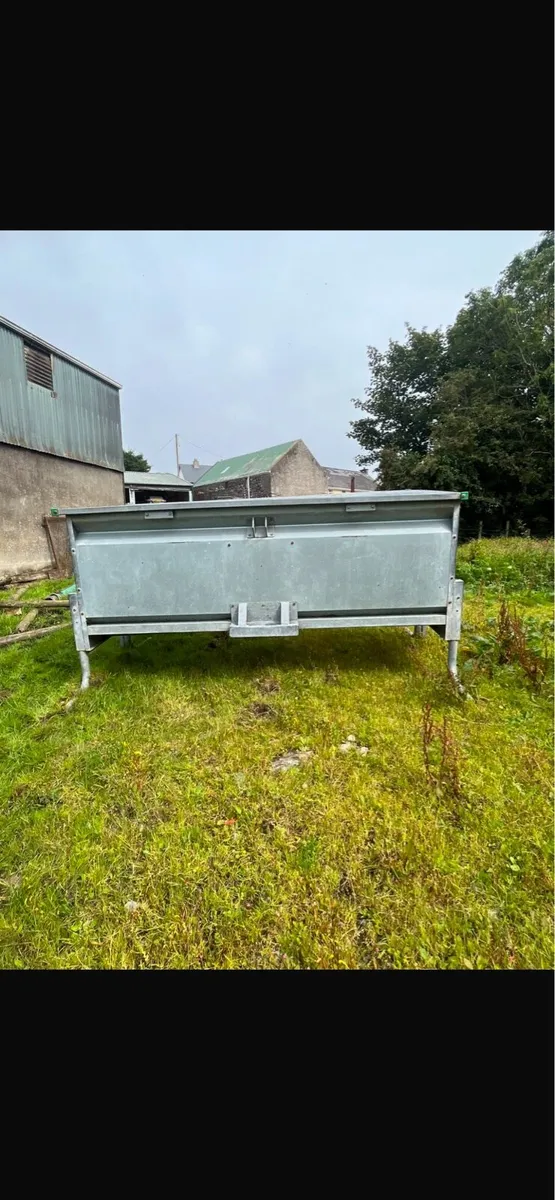 Calf feeder - Image 1