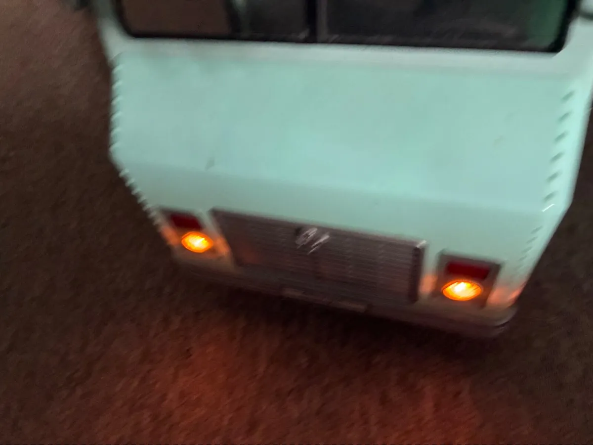 Our generation ice cream van - Image 4