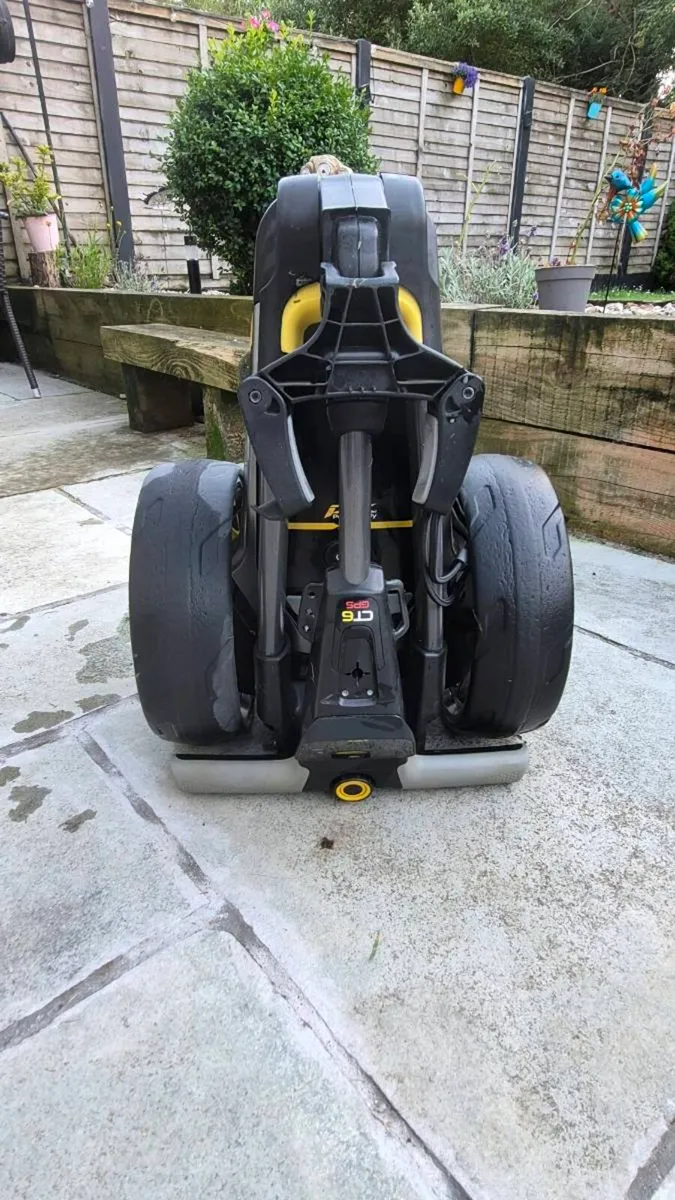 Powacaddy CT6 GPS Electric Golf Trolley - Image 2