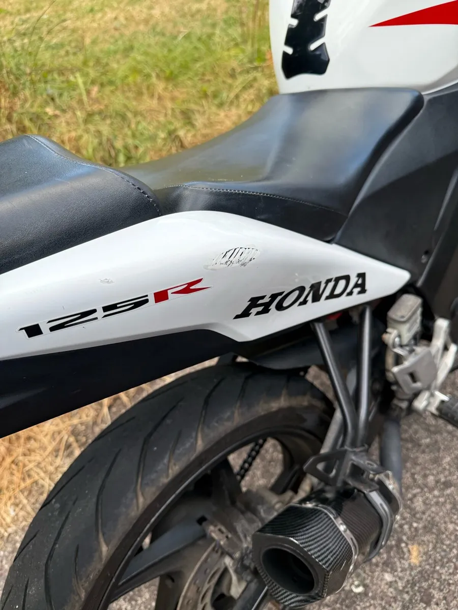 Honda Cbr125r - Image 3