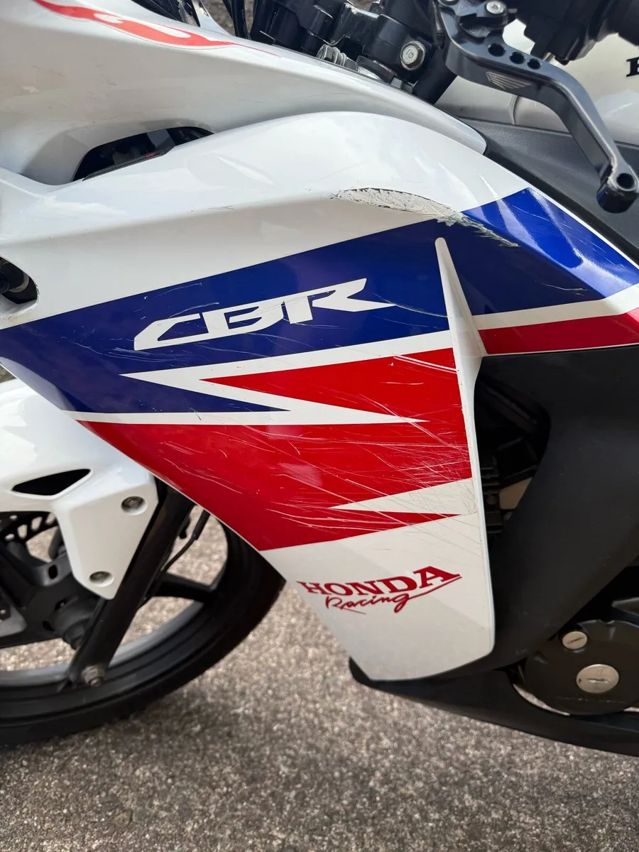 Honda Cbr125r - Image 2