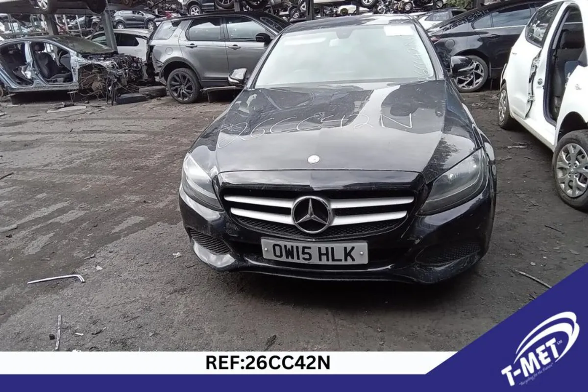 2015 MERCEDES C-CLASS BREAKING FOR PARTS - Image 2