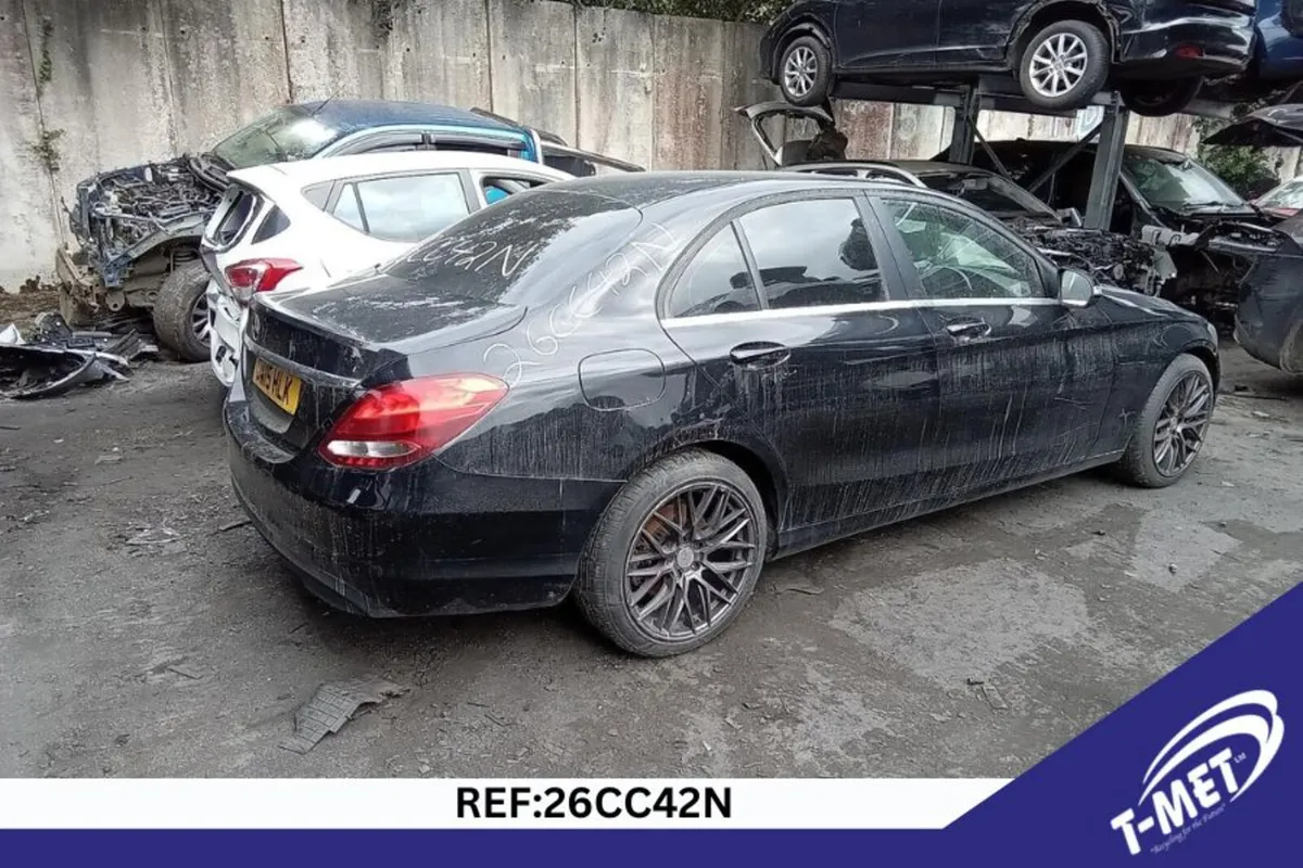 2015 MERCEDES C-CLASS BREAKING FOR PARTS - Image 4