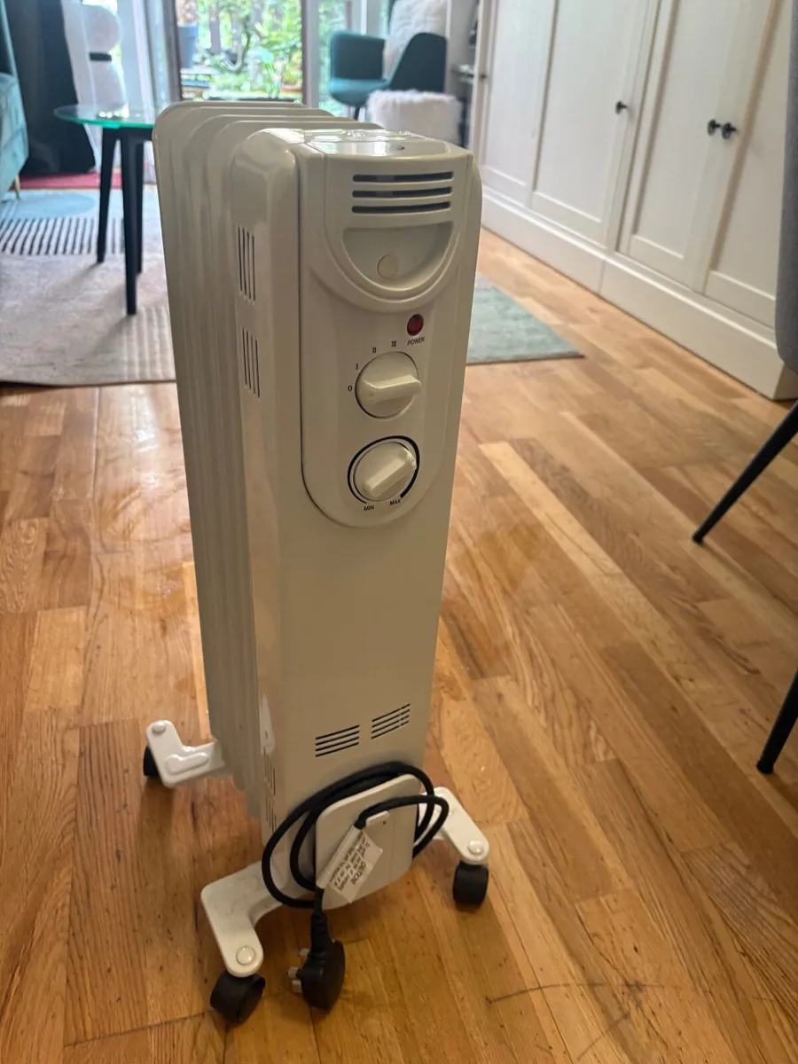 Like New Argos Oil Heater - Image 1