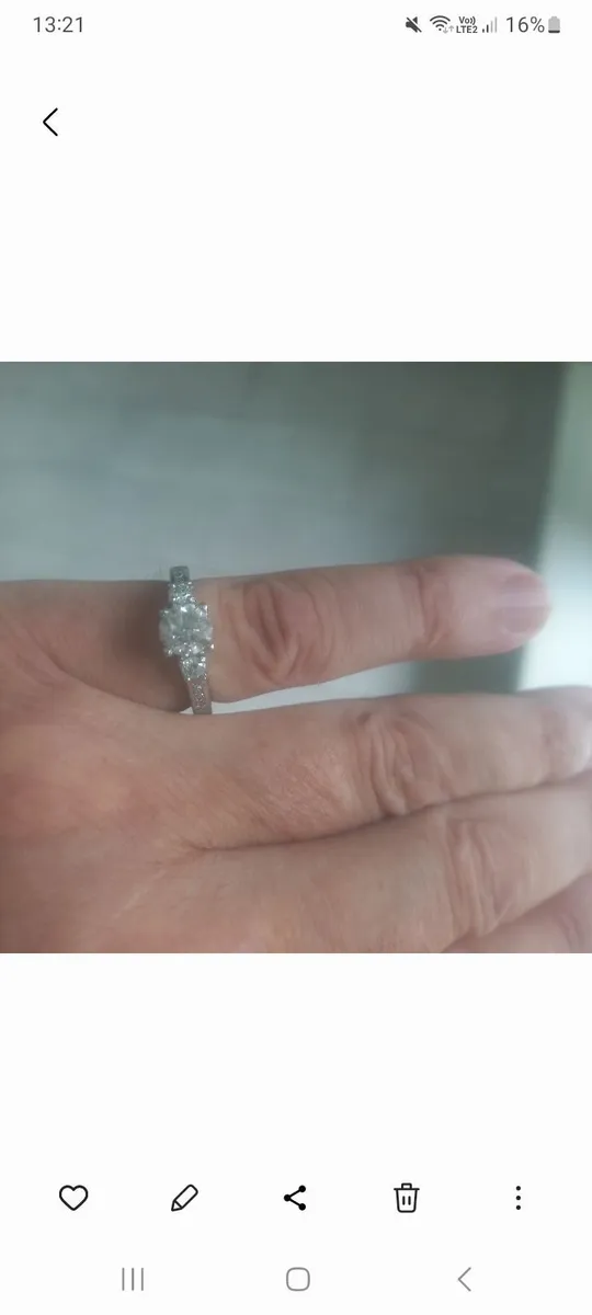 Diamond ring - Image 1