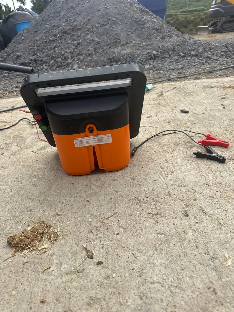 Gallagher s40 electric fencing - Image 2