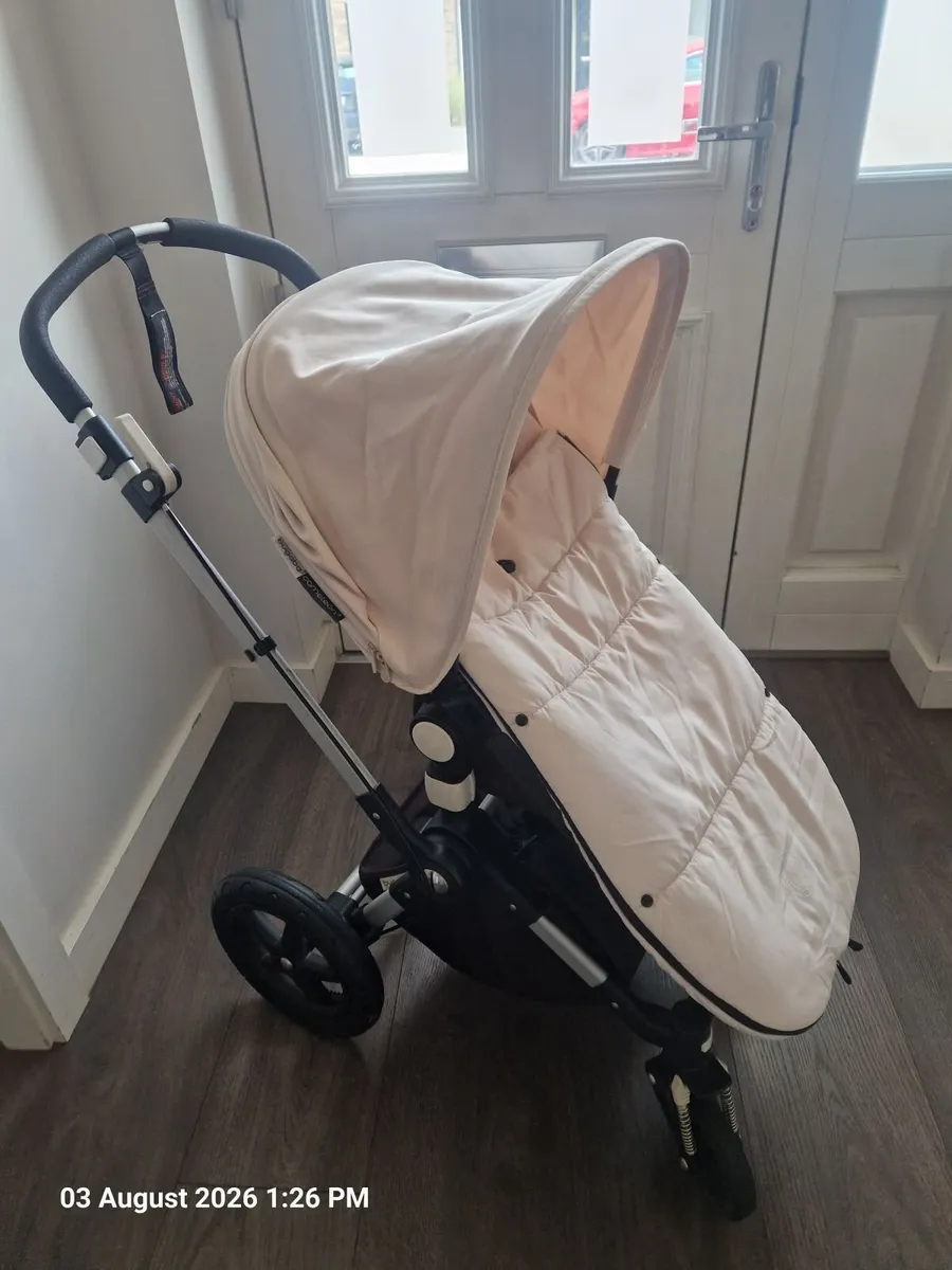 Bugaboo chameleon 3 travel system - Image 1