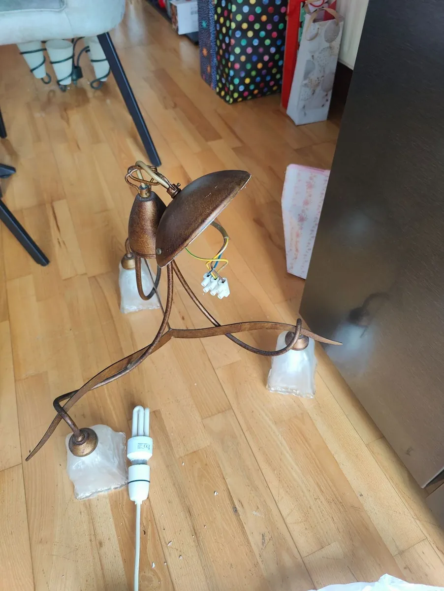 Bronze 3-light chandelier