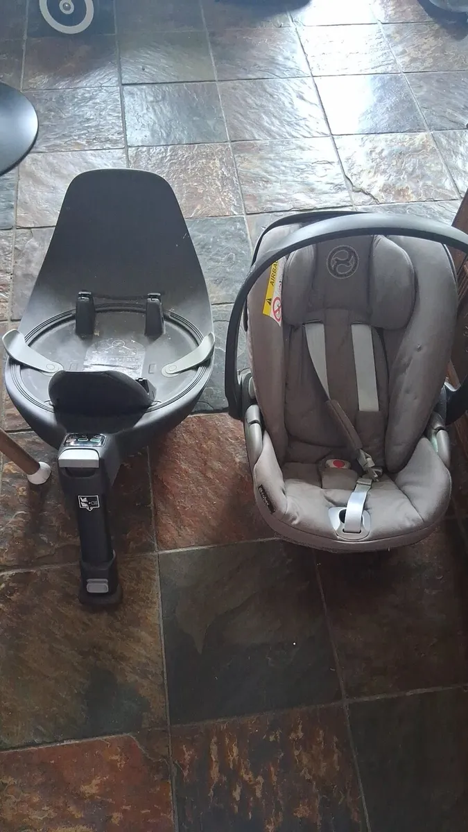 Newborn and baby essentials bundle - Image 3