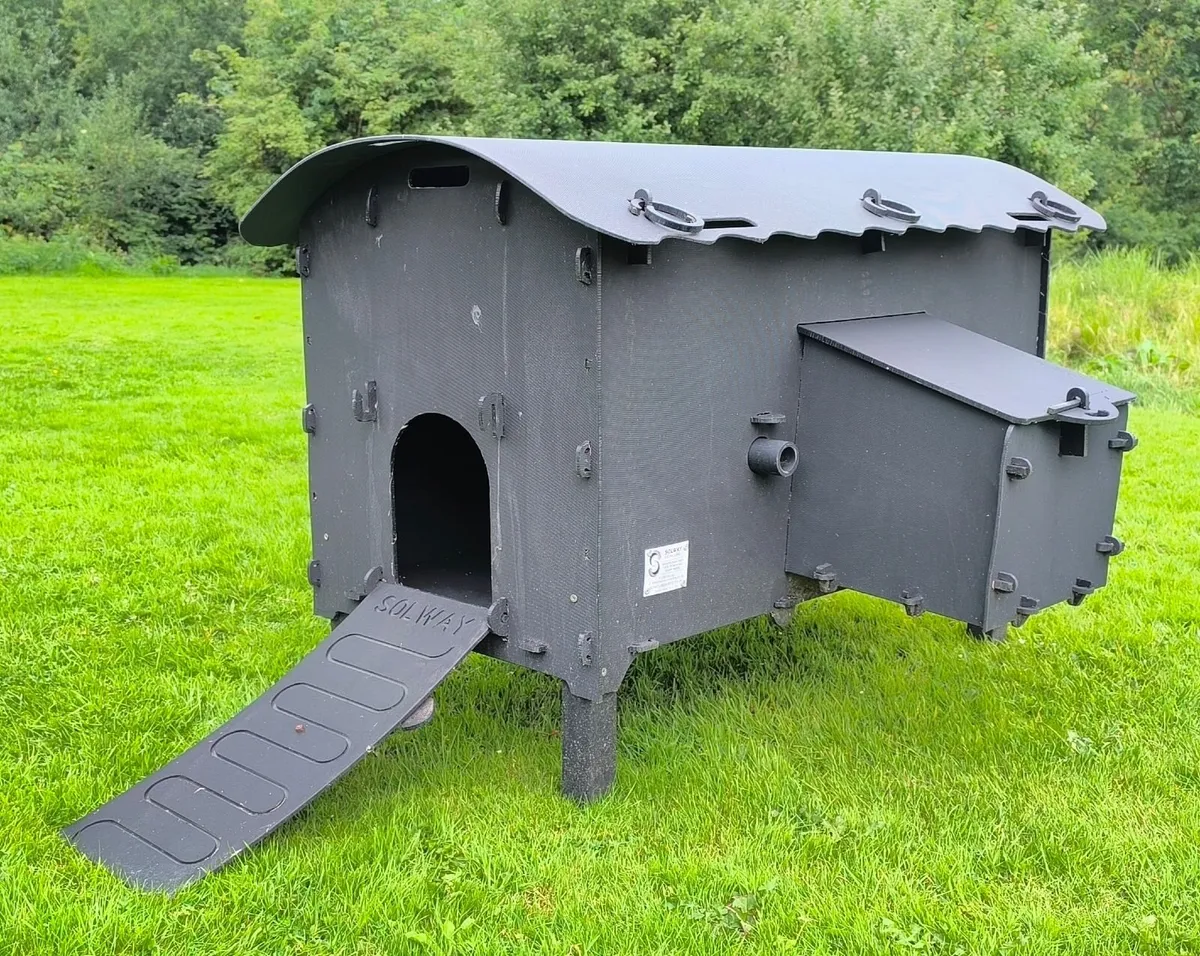 Chicken coop - Image 1