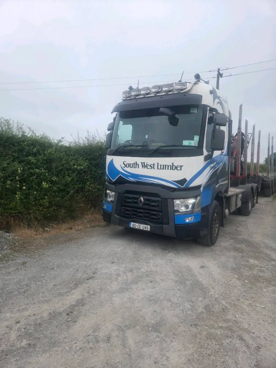 Renault timber truck - Image 2