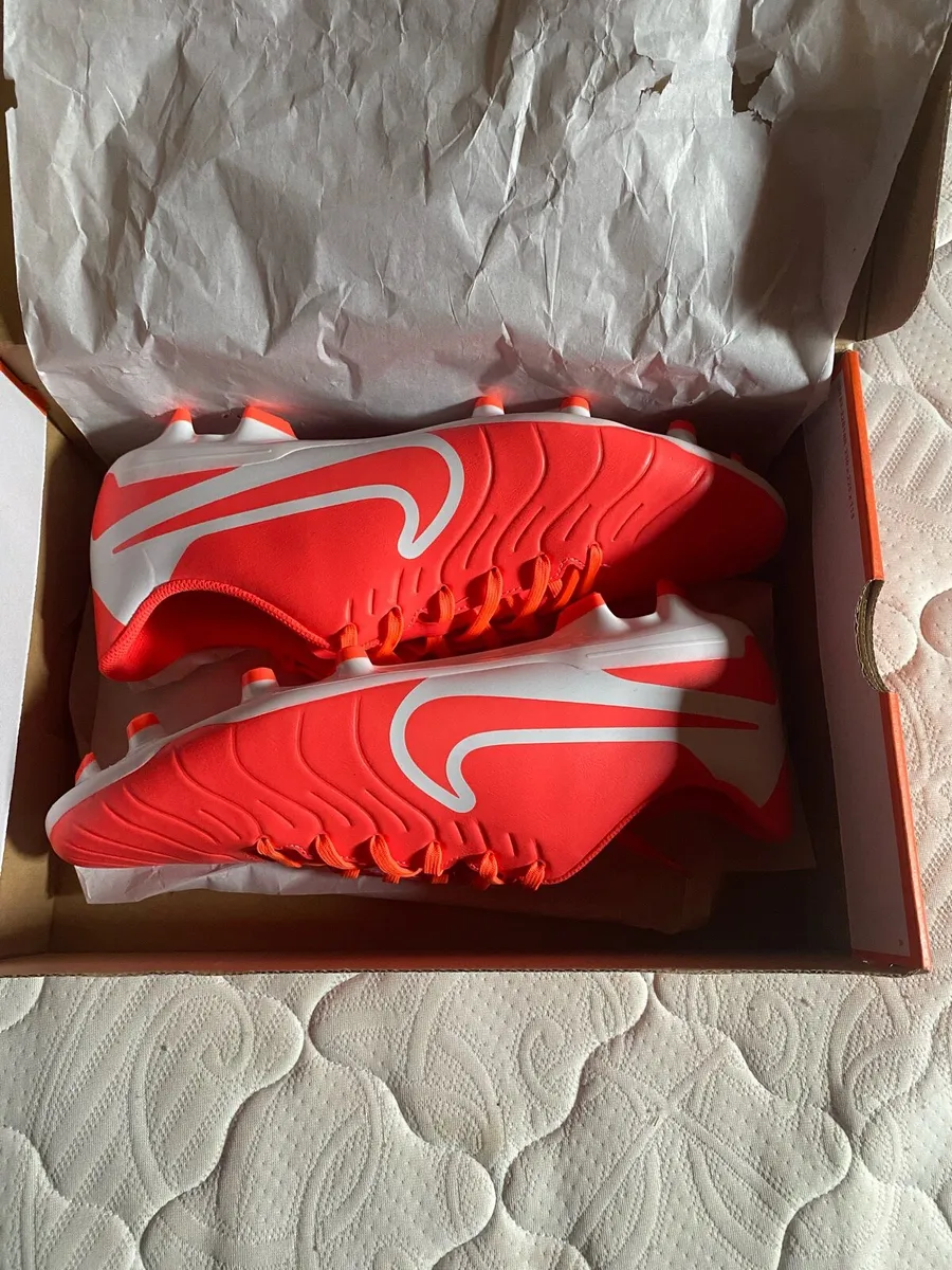 Nike boots - Image 3