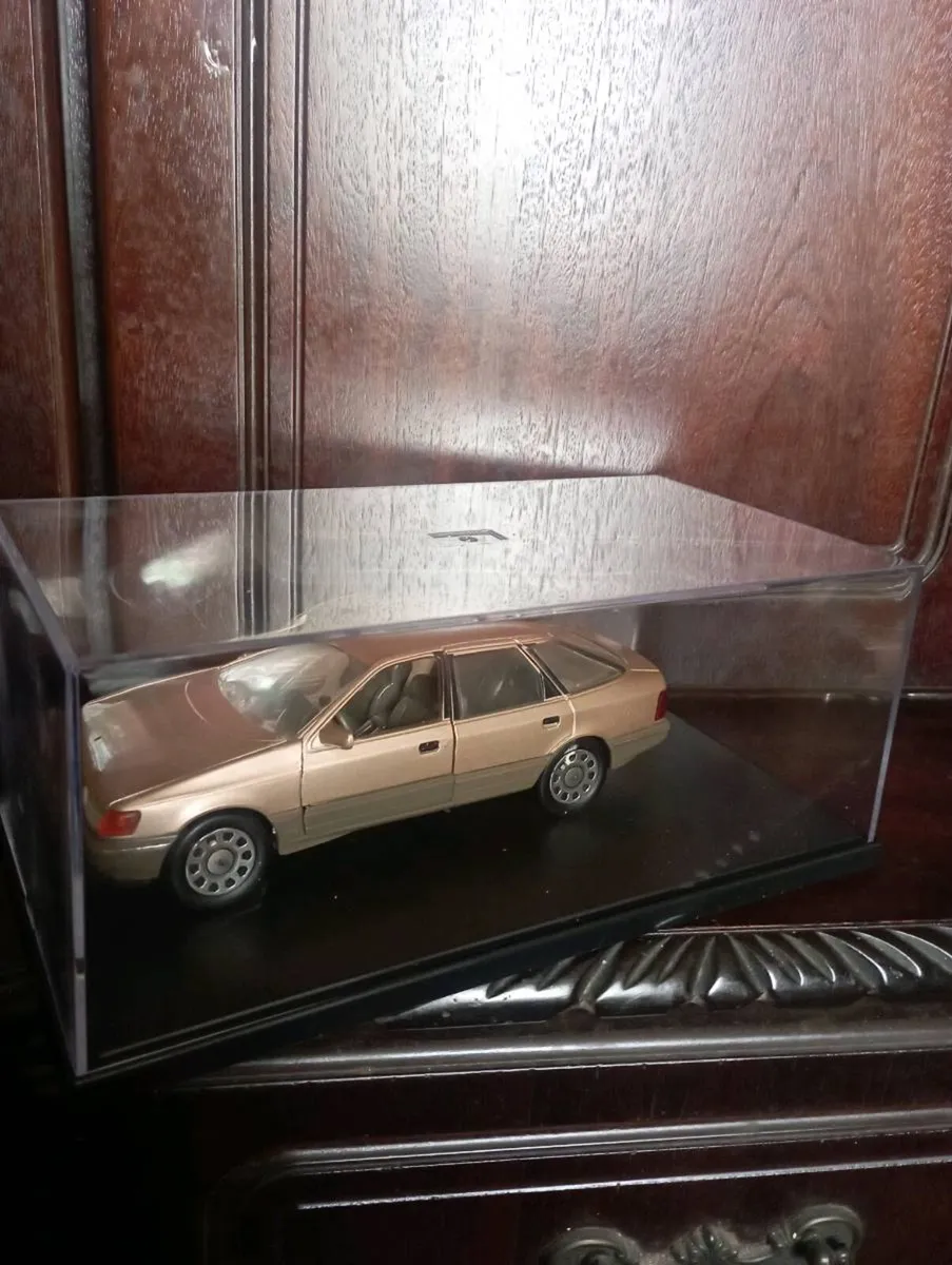 VINTAGE SCHABAK 1-25 SCALE FORD SCORPIO  DIE-CAST - Image 1