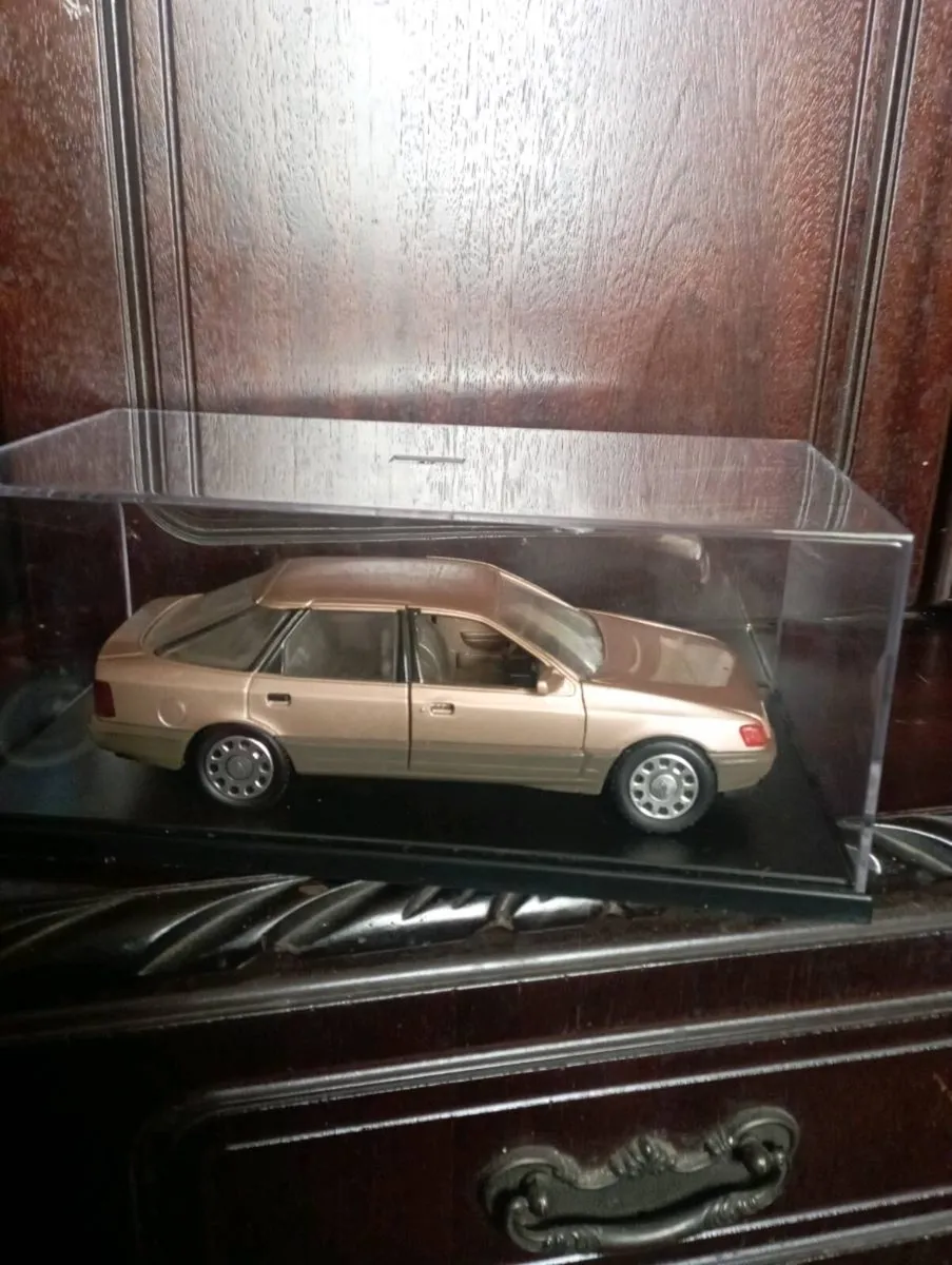VINTAGE SCHABAK 1-25 SCALE FORD SCORPIO  DIE-CAST - Image 3