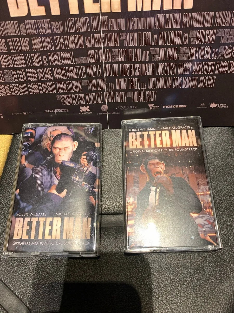 Robin Williams signed - Image 2