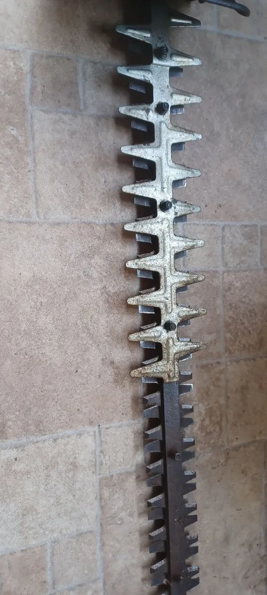 Hedge trimmer - Image 3